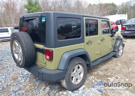 2013 Jeep Wrangler Unlimited Sport z USA, uszkodzony, nr VIN 1C4BJWDG1DL698106